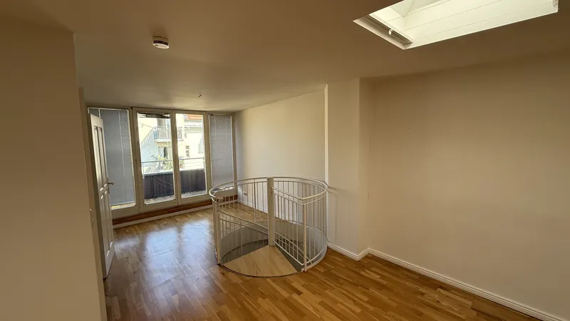 Modernes Dachgeschoss in bester Mitte Lage — photo 1